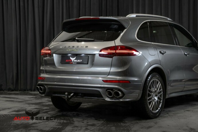 porsche-cayenne-elektrisitetbensin-2016-big-18