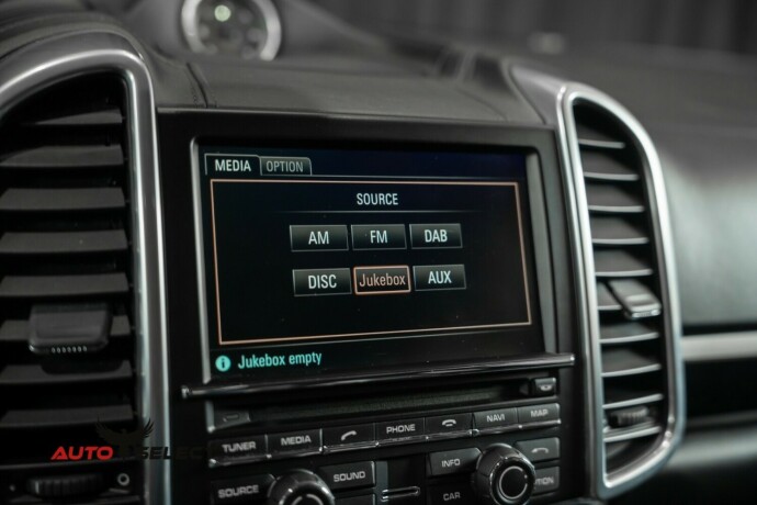 porsche-cayenne-elektrisitetbensin-2016-big-60