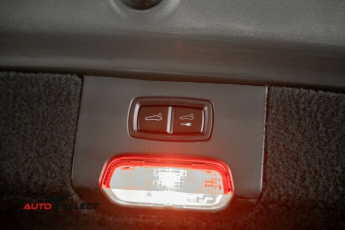 porsche-cayenne-elektrisitetbensin-2016-big-17