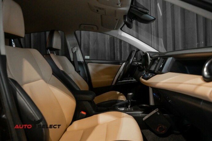 toyota-rav4-elektrisitetbensin-2018-big-19