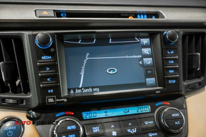 toyota-rav4-elektrisitetbensin-2018-big-38