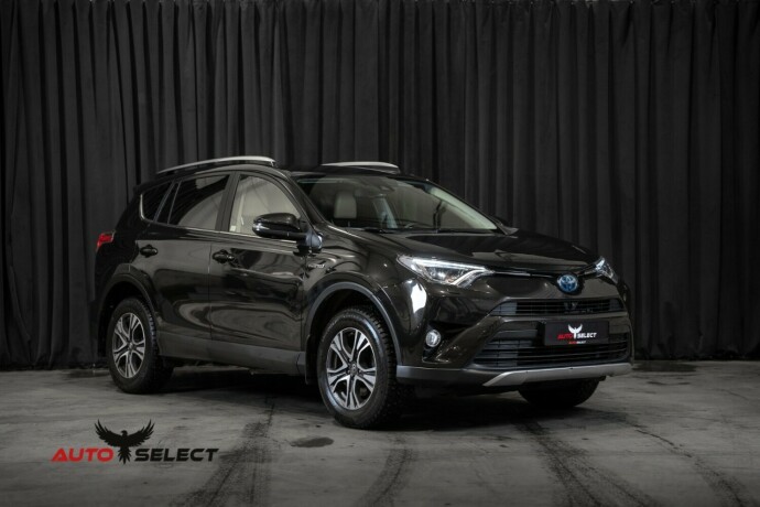 toyota-rav4-elektrisitetbensin-2018-big-1