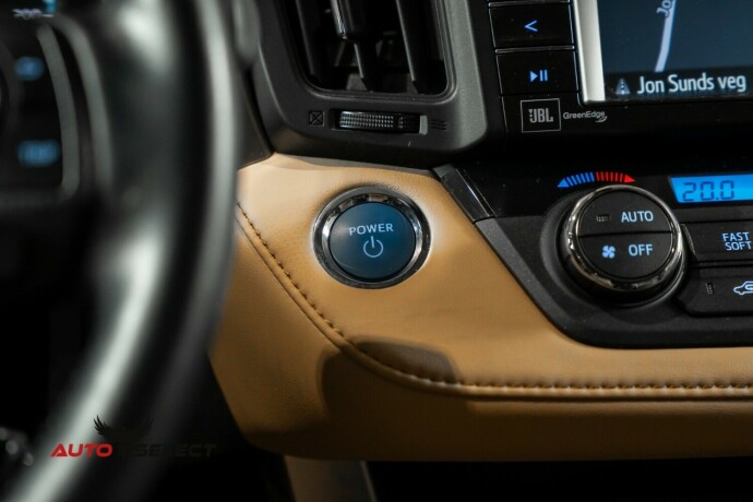 toyota-rav4-elektrisitetbensin-2018-big-26