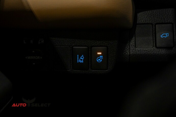 toyota-rav4-elektrisitetbensin-2018-big-28