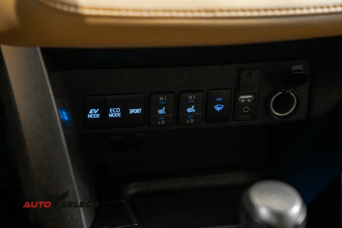 toyota-rav4-elektrisitetbensin-2018-big-36