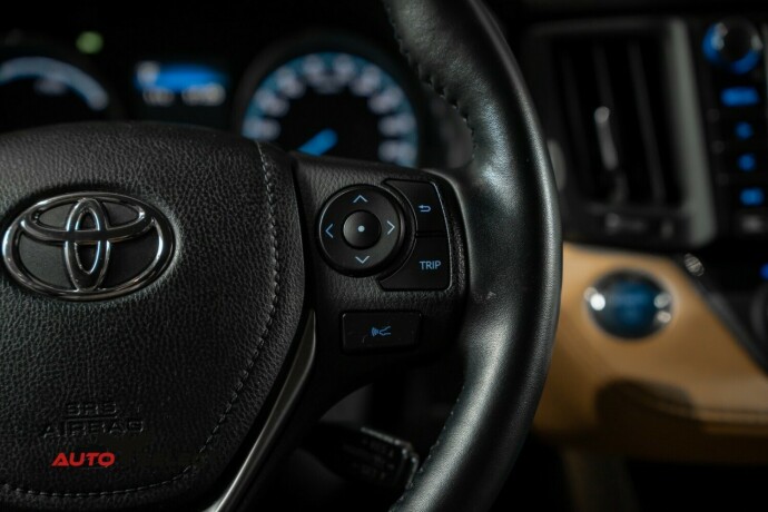 toyota-rav4-elektrisitetbensin-2018-big-32