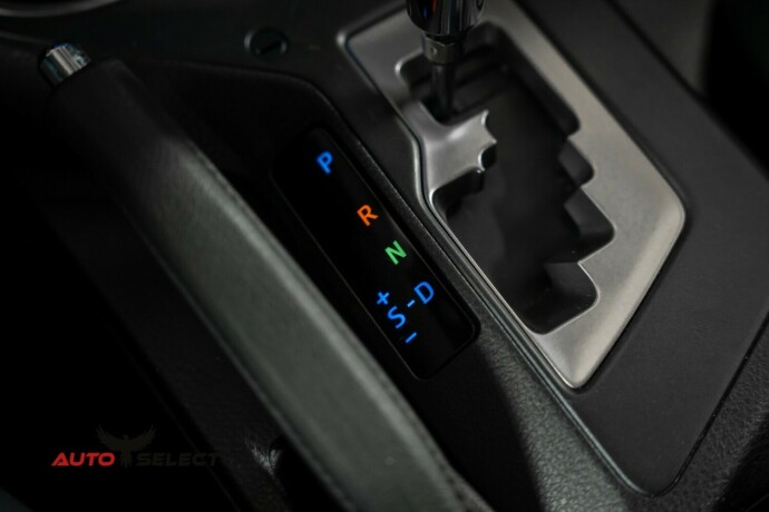 toyota-rav4-elektrisitetbensin-2018-big-37