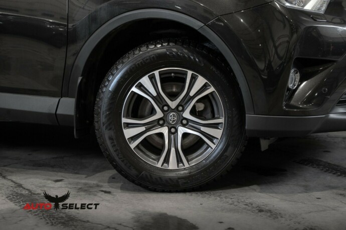 toyota-rav4-elektrisitetbensin-2018-big-3