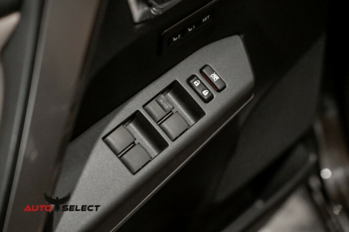 toyota-rav4-elektrisitetbensin-2018-big-21