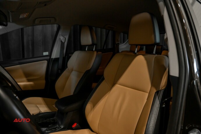 toyota-rav4-elektrisitetbensin-2018-big-24