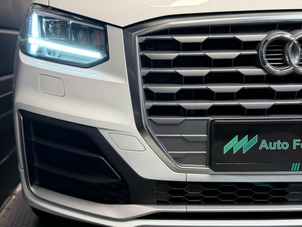 audi-q2-bensin-2017-big-27