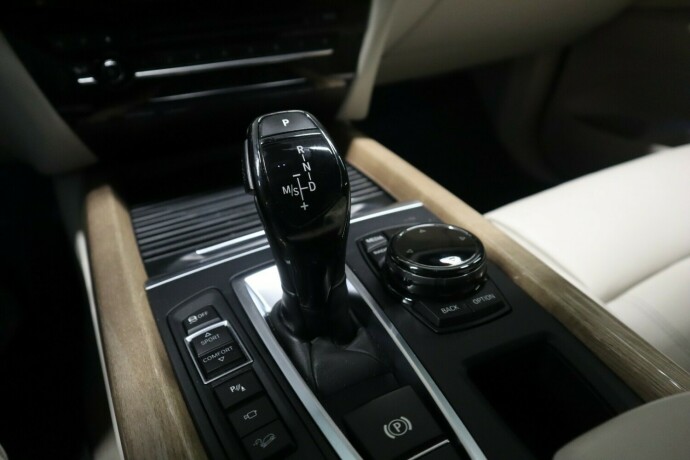 bmw-x5-diesel-2016-big-28