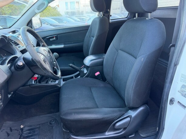 toyota-hilux-diesel-2014-big-11