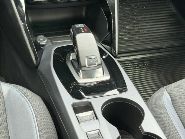 peugeot-2008-bensin-2020-big-13