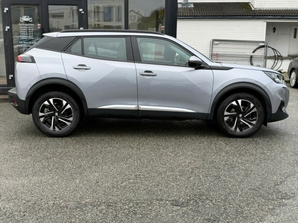 peugeot-2008-bensin-2020-big-3