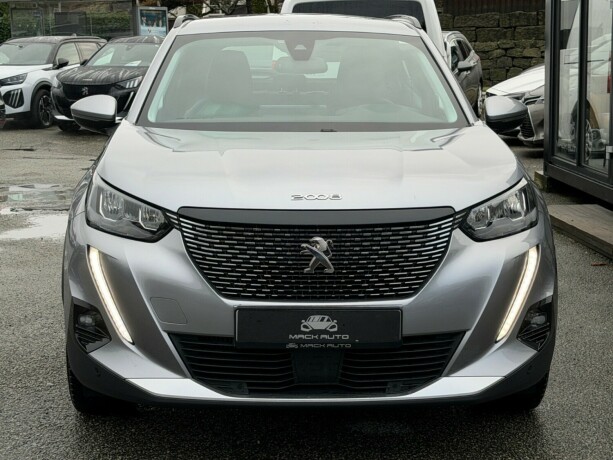 peugeot-2008-bensin-2020-big-1