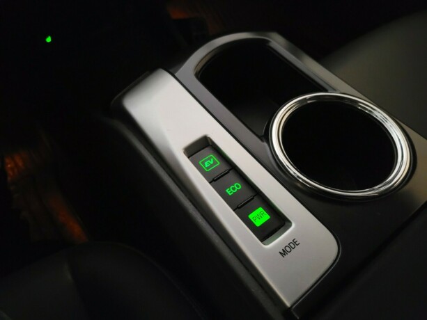 toyota-prius-seven-elektrisitetbensin-2013-big-19