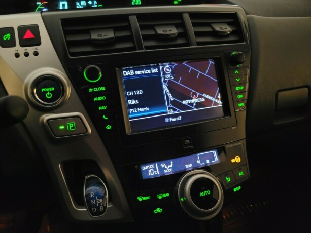 toyota-prius-seven-elektrisitetbensin-2013-big-20