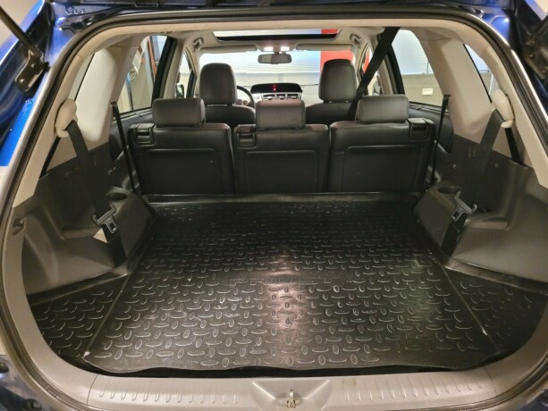 toyota-prius-seven-elektrisitetbensin-2013-big-16