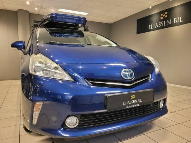 toyota-prius-seven-elektrisitetbensin-2013-big-7