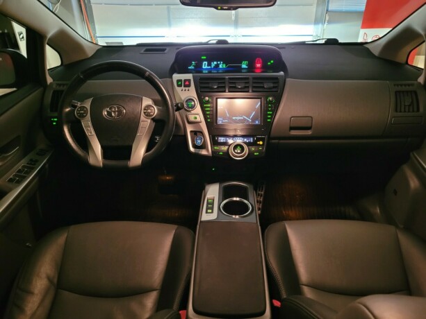 toyota-prius-seven-elektrisitetbensin-2013-big-24