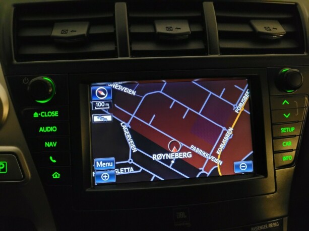 toyota-prius-seven-elektrisitetbensin-2013-big-22