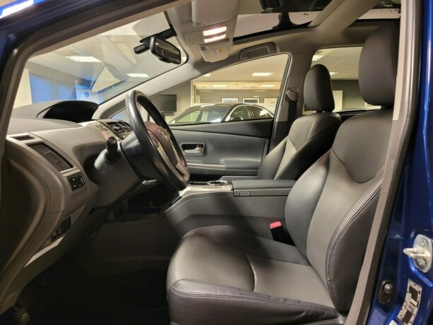 toyota-prius-seven-elektrisitetbensin-2013-big-17