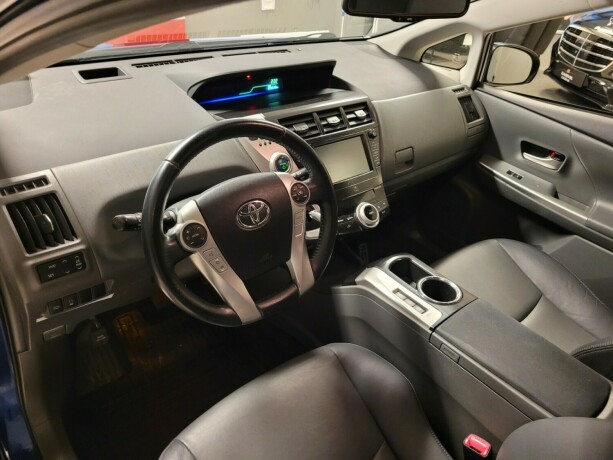 toyota-prius-seven-elektrisitetbensin-2013-big-18