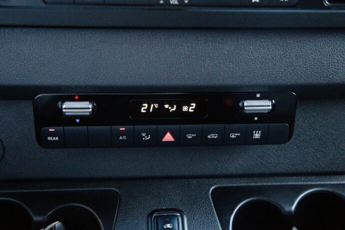 mercedes-benz-sprinter-diesel-2022-big-16