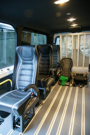 mercedes-benz-sprinter-diesel-2022-big-12