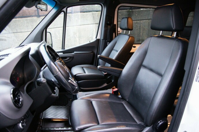 mercedes-benz-sprinter-diesel-2022-big-4