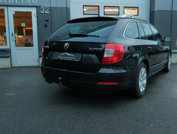 skoda-superb-diesel-2015-big-3