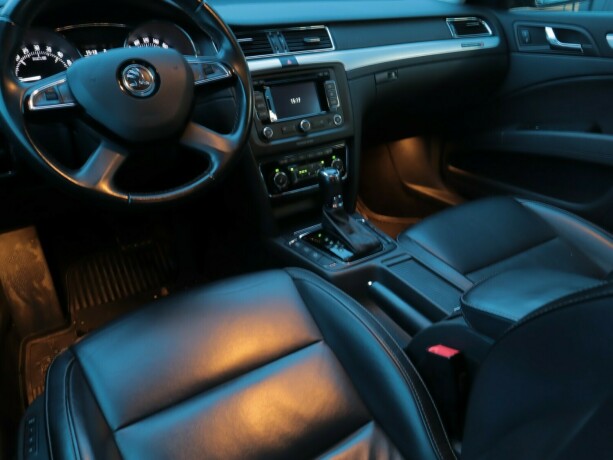 skoda-superb-diesel-2015-big-7