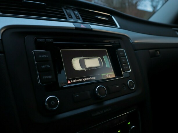 skoda-superb-diesel-2015-big-21