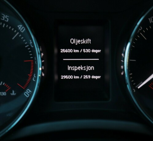 skoda-superb-diesel-2015-big-25