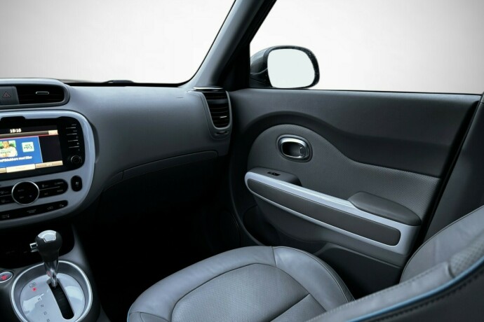 kia-soul-elektrisitet-2015-big-23