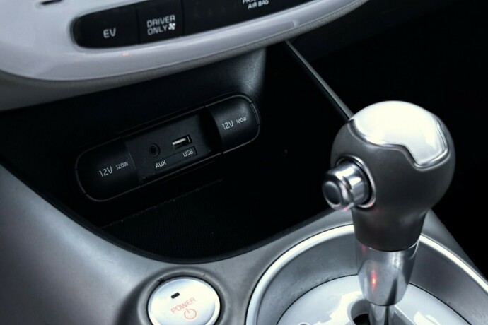 kia-soul-elektrisitet-2015-big-15