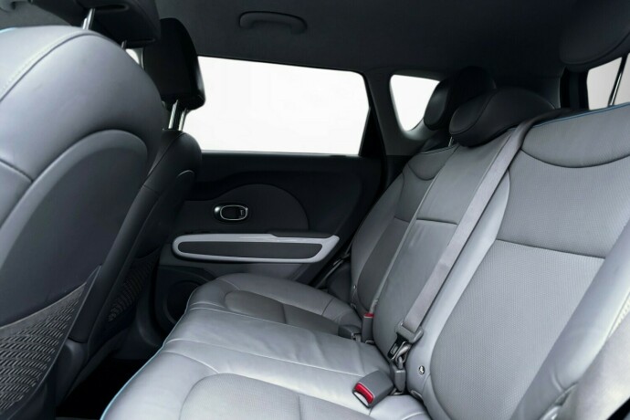 kia-soul-elektrisitet-2015-big-21