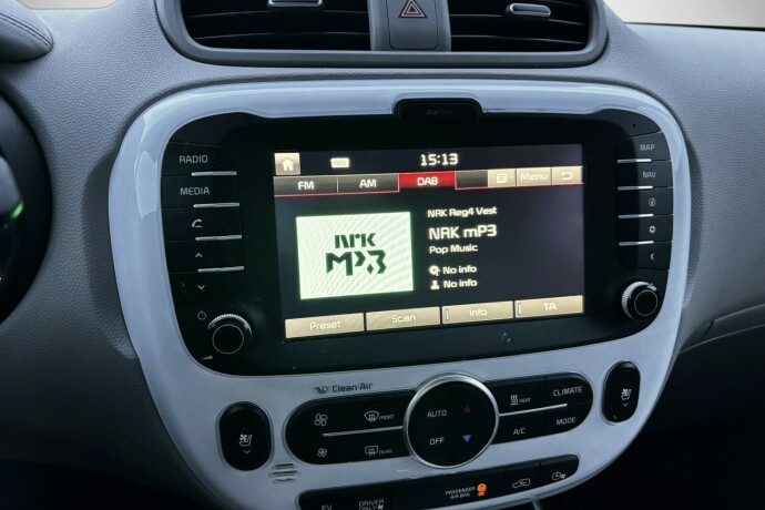 kia-soul-elektrisitet-2015-big-18