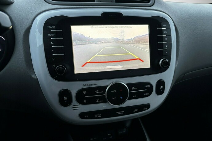 kia-soul-elektrisitet-2015-big-17