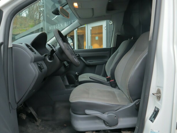 volkswagen-caddy-diesel-2011-big-6