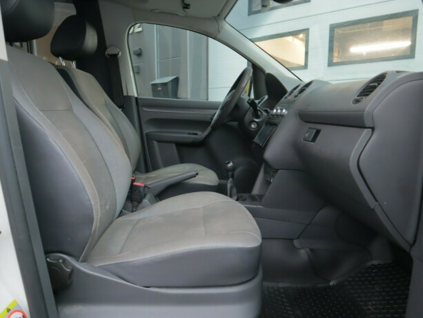 volkswagen-caddy-diesel-2011-big-9