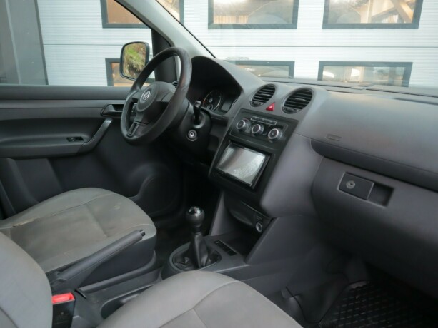 volkswagen-caddy-diesel-2011-big-8