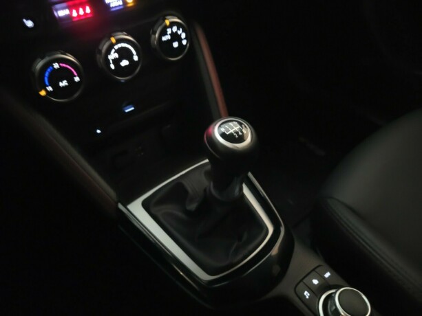 mazda-cx-3-diesel-2016-big-23