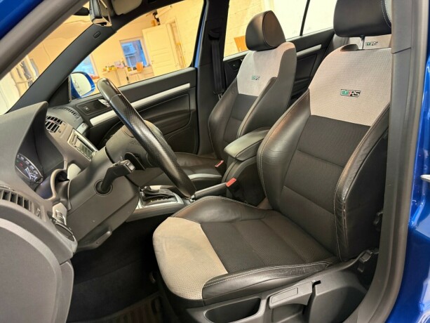 skoda-octavia-rs-diesel-2011-big-18