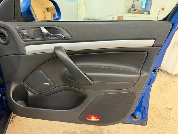 skoda-octavia-rs-diesel-2011-big-8