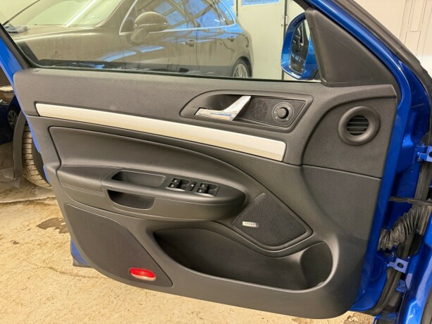 skoda-octavia-rs-diesel-2011-big-19