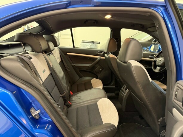 skoda-octavia-rs-diesel-2011-big-12