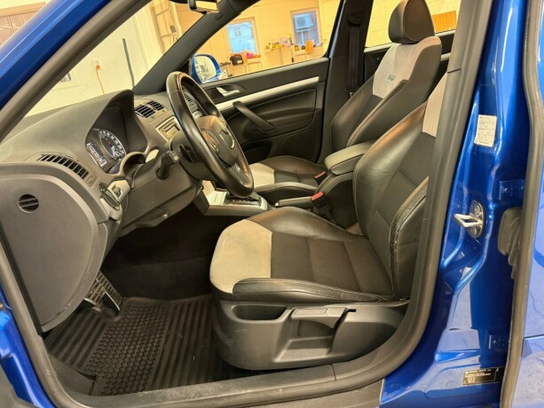 skoda-octavia-rs-diesel-2011-big-17