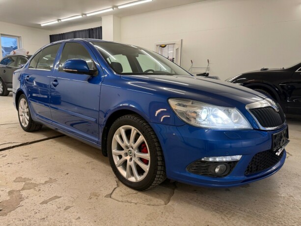 skoda-octavia-rs-diesel-2011-big-6
